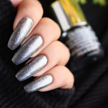 DeBelle Gel Nail Polish Grey Glitteratti (Silver Glitter Nail Paint)|Non UV - Gel Finish |Chip Resistant | Seaweed Enriched Formula| Long Lasting|Cruelty and Toxic Free| 8ml